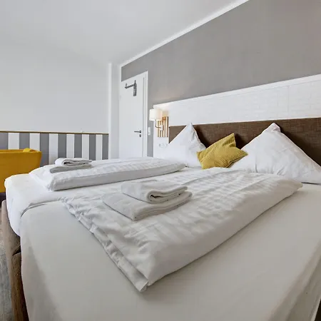 Neckarbett - Self Service 3* Лауффен-ам-Неккар